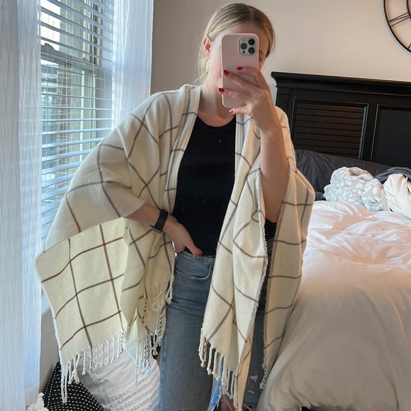 Abercrombie & Fitch Sweaters - A&F Knit Shaw Poncho